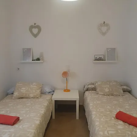 Piso Centrico Con Garaje En Hellin Apartment Exterior photo